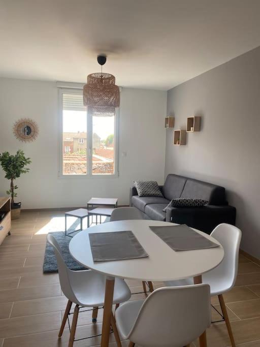 Le 102 De La Gare: Appartement Neuf Et Climatise 香槟沙隆 外观 照片